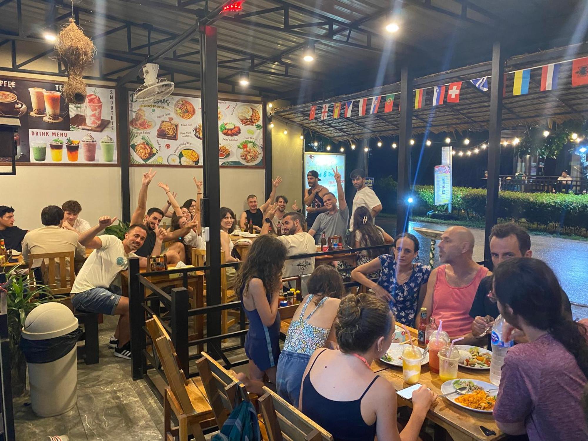 Flora Hostel Khaosok Khao Sok National Park Εξωτερικό φωτογραφία