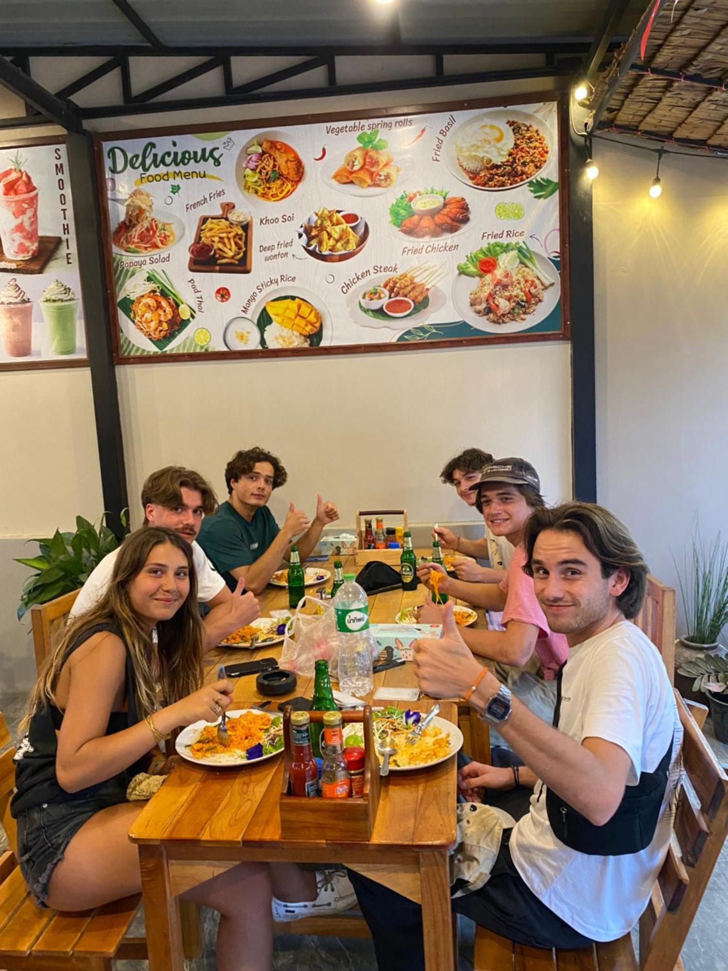 Flora Hostel Khaosok Khao Sok National Park Εξωτερικό φωτογραφία