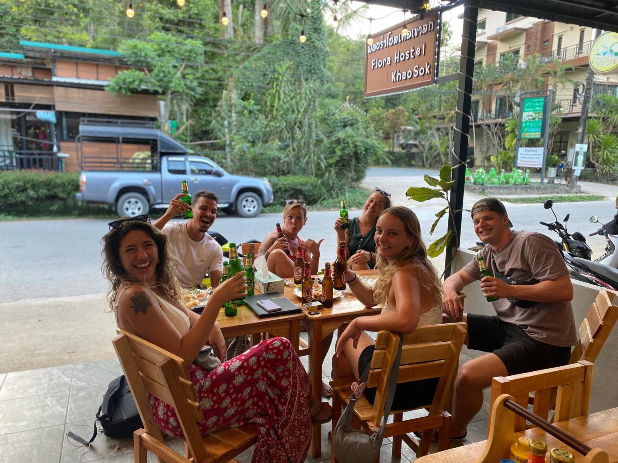 Flora Hostel Khaosok Khao Sok National Park Εξωτερικό φωτογραφία